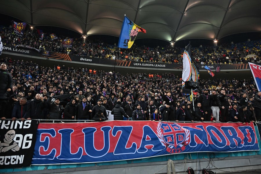 FCSB a plătit scump victoria cu Universitatea Craiova. Trei suporteri, lăsați în afara stadionului în următoarele șase luni