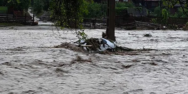 inundatii prahova foto news
