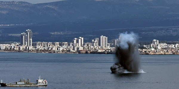 Rachetă iraniană lansată în portul Haifa, Israel FOTO EPA EFE jpg