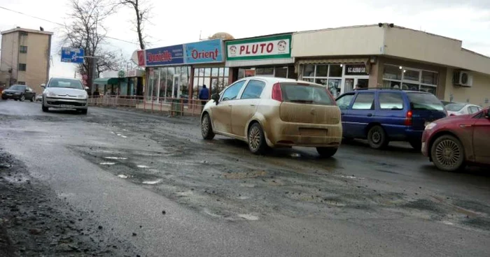 Gropi pe şoselele din Tulcea