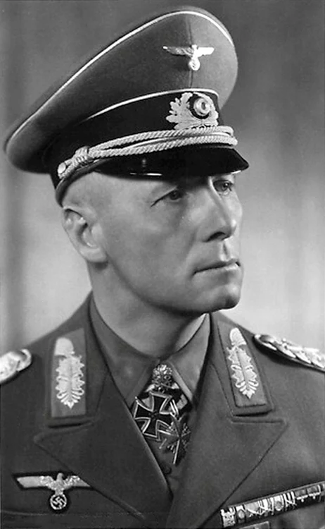 Erwin Rommel, în 1942 (© Bundesarchiv Bild 146-1973-012-43)