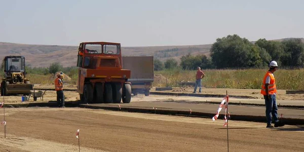 Se lucrează de zor la noua pistă a Aeroportului Internaţional Cluj
