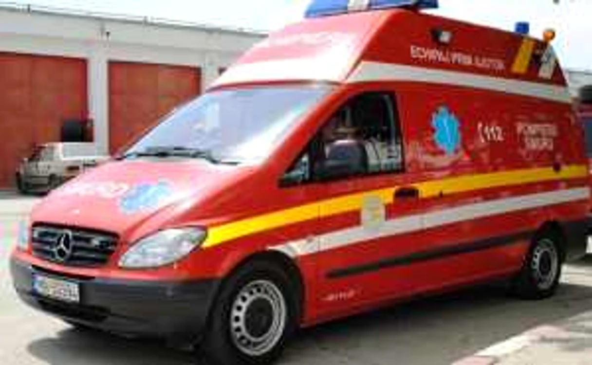 Paramedicii SMURD au intervenit pentru acordarea primului ajutor unui bărbat în vârstă de 51 de ani