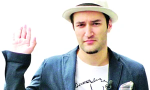 Smiley şi a făcut studio acasă jpeg