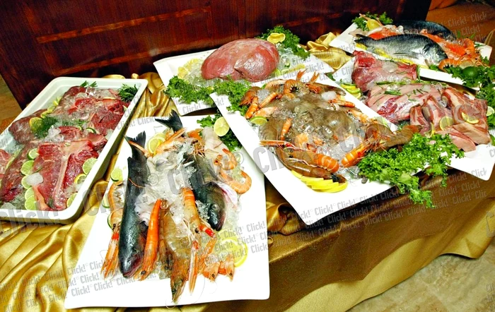 Invitaţii lui Dragomir au avut la dispoziţie un meniu diversificat