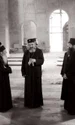 Arhiepiscopul Pimen alături de Mitropolitul Daniel, actualul Patriarh al României, și de alți clerici jpeg