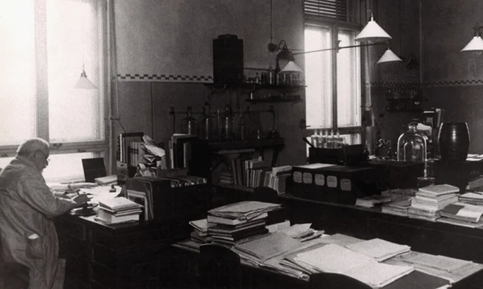 0  DESCHIDERE Laborator Racovita Laboratorul lui Emil Racoviță de la Institutul de Speologie din Cluj jpg