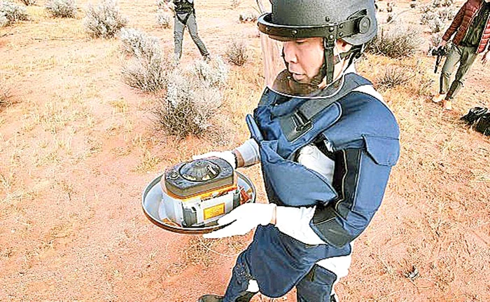 Specialiștii niponi au recuperat proba din deșertul australian