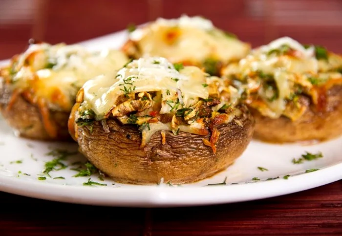 
    Ciupercile pot înlocui oricând carnea si sunt satioaseclickpoftabuna.ro  