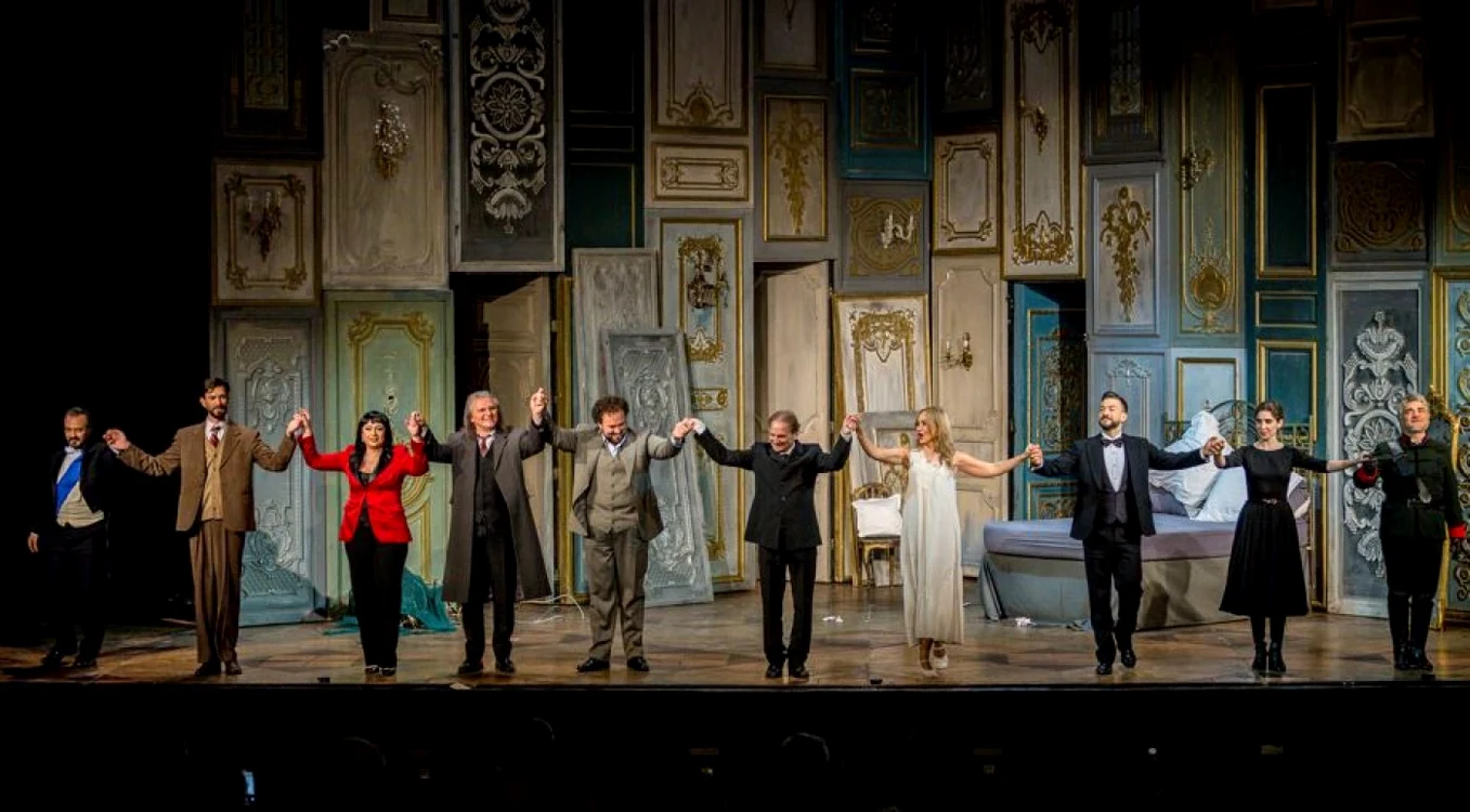 Traviata. Filip Panait, Sorana Negrea, Adrian Mărcan, Ştefan Pop, David Crescenzi, Cristina Păsăroiu, Andrei Lazăr, Zsuzsana Cerveni