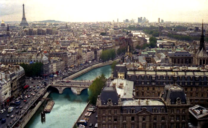 Paris, Franța