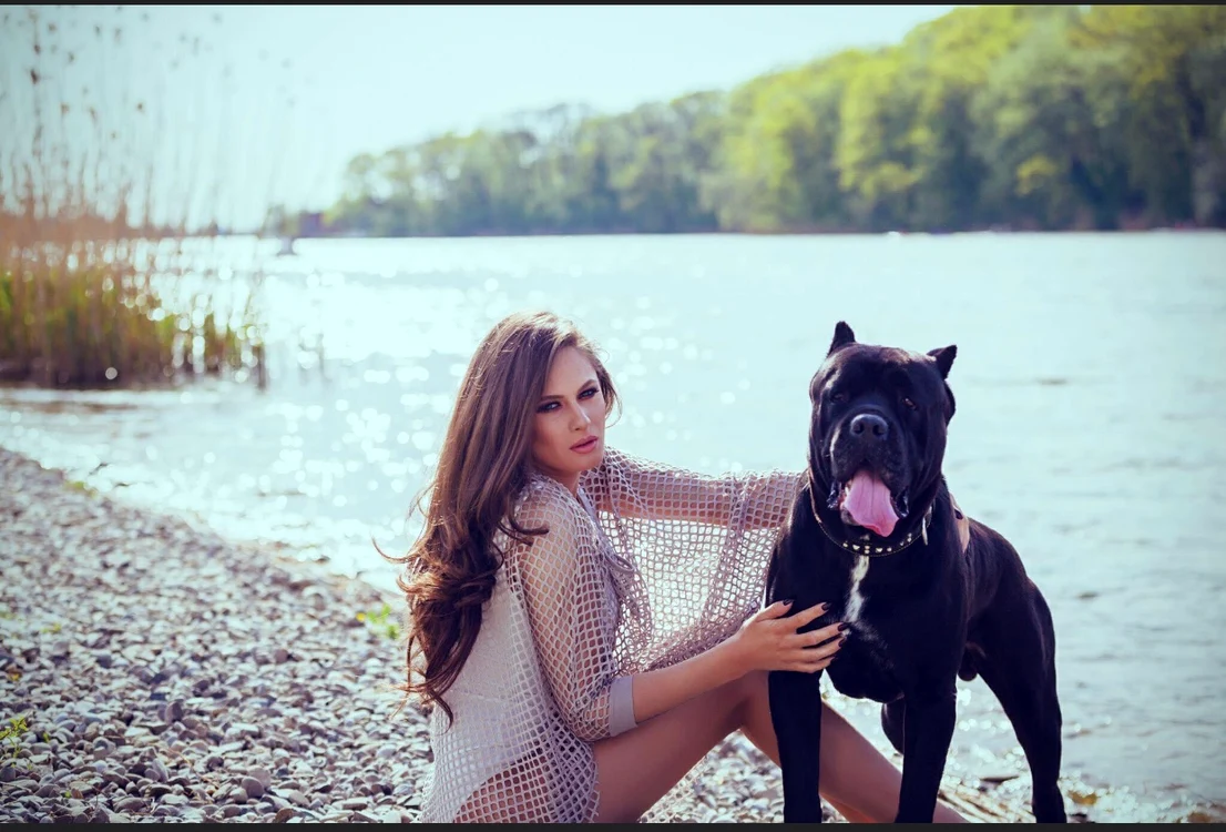Raluka este sexy și din față și din spate
