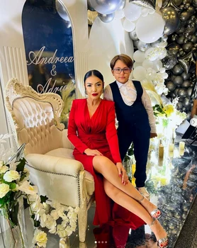 Andreea Mantea a ales o rochie lungă roșie / Foto: Instagram