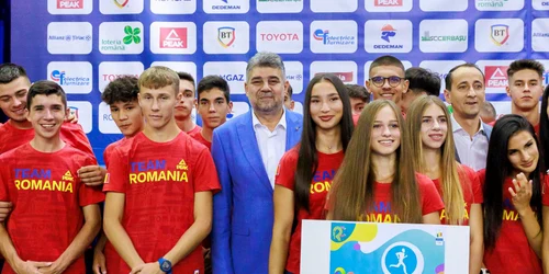 Marcel Ciolacu, alături de delegația României la FOTE FOTO: Facebook 