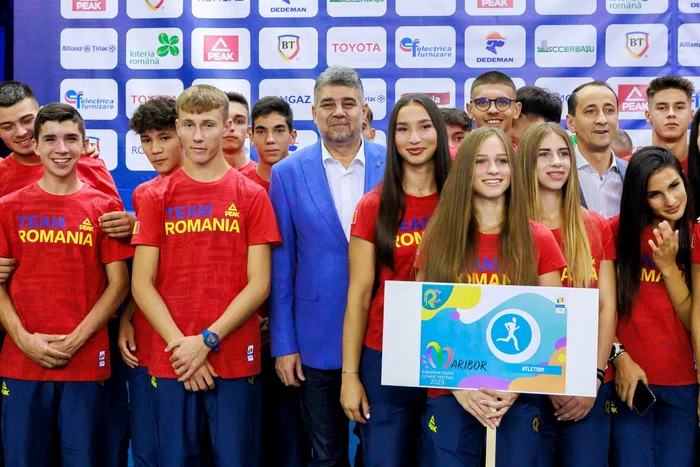 Marcel Ciolacu, alături de delegația României la FOTE FOTO: Facebook