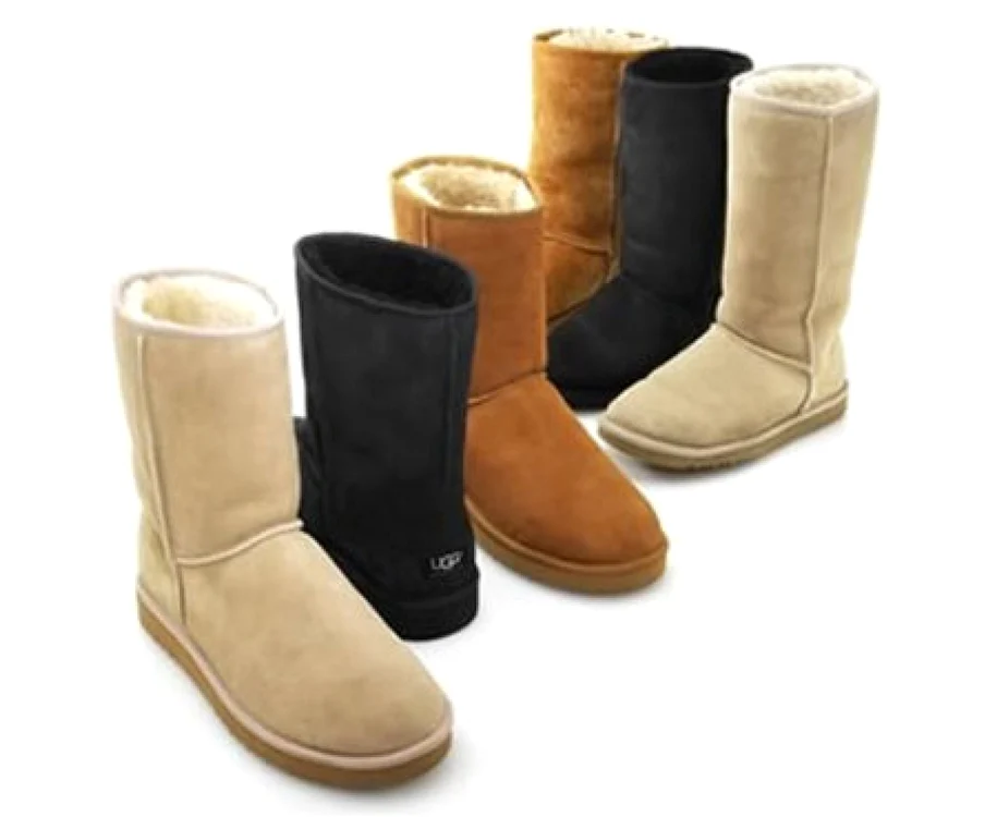 Cizmele Ugg, preferate de femei, detestate de bărbaţi de la bun început