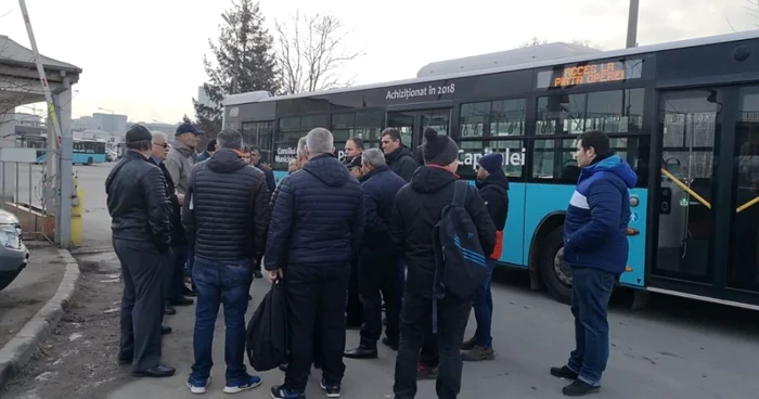 Mai mulţi angajaţi STB fac protest luni. FOTO: europafm.ro