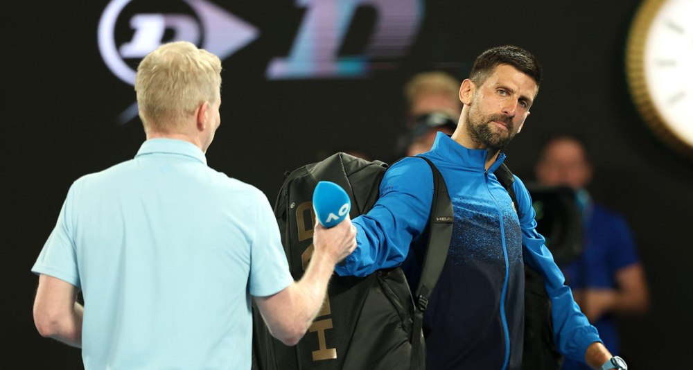Djokovici l-a lăsat cu buza umflată pe Jim Courier, la interviul de pe teren. Motivul pentru care a plecat val-vârtej la vestiare