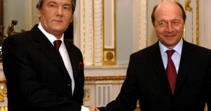 Viktor Iuşcenko l-a felicitat pe omologul său, Traian Băsescu, de ziua lui