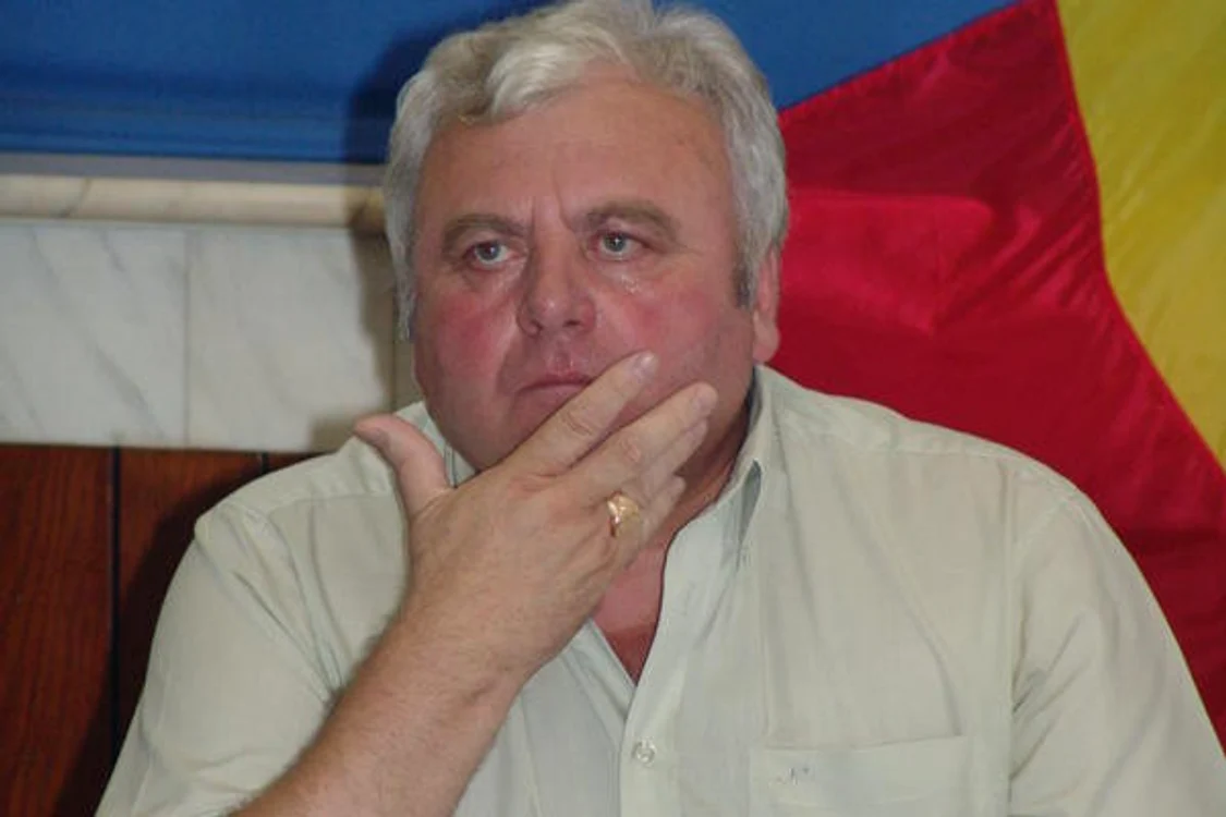 
    Ionesie Gheorghioni primea șpaga învelită într-o revistă  