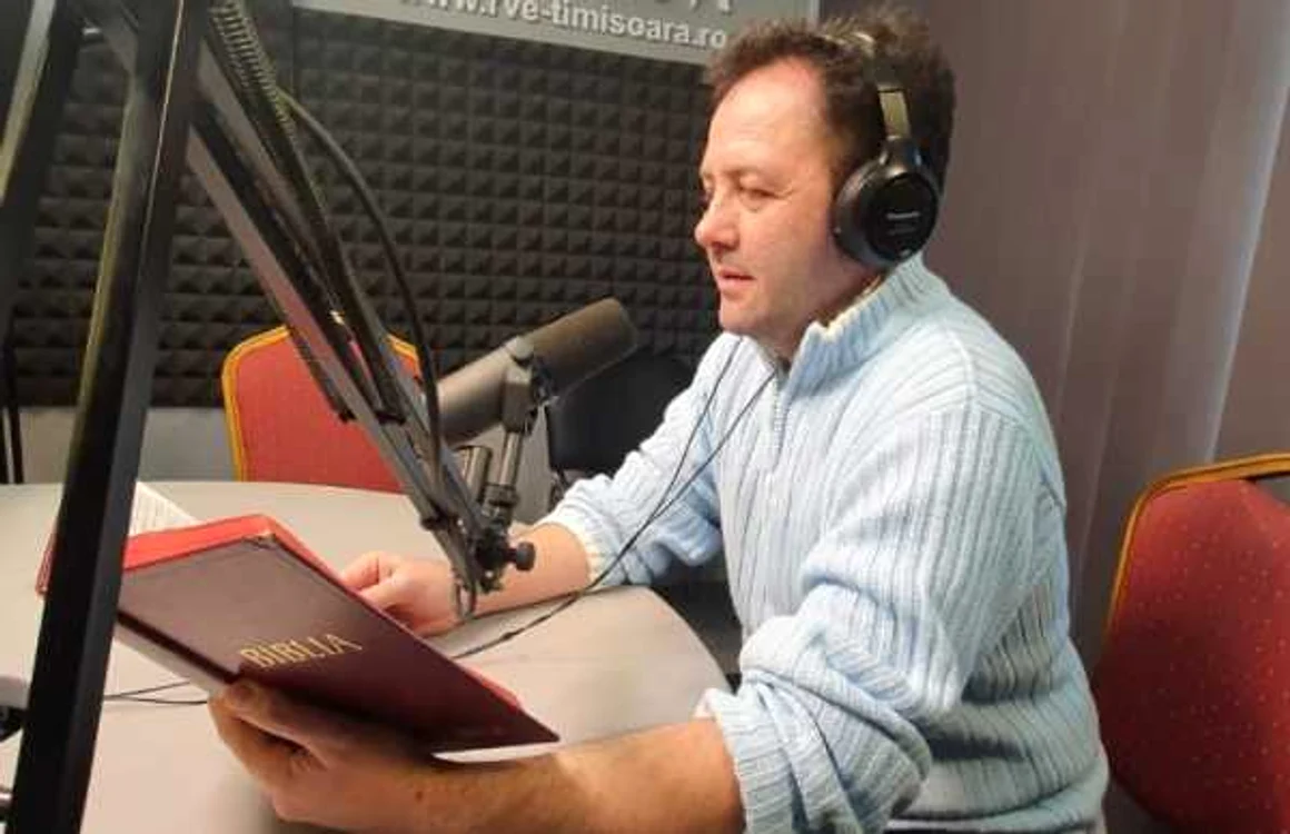 Ioan Ciobotă a lucrat  patru ani şi jumătate pentru înregistrarea de 90 de ore FOTO Arhiva personală