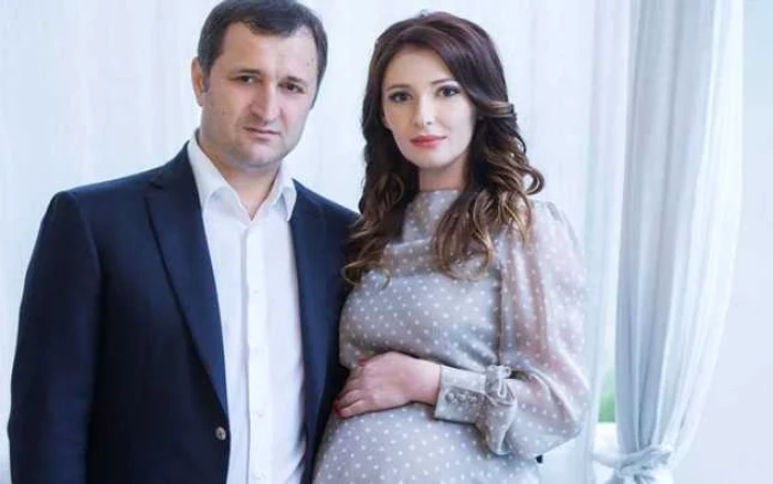 Vlad Filat şi Angela Gonţa au împreună o fetiţă, care s-a născut noaptea trecută Sursa: www.facebook.com/angela.gonta