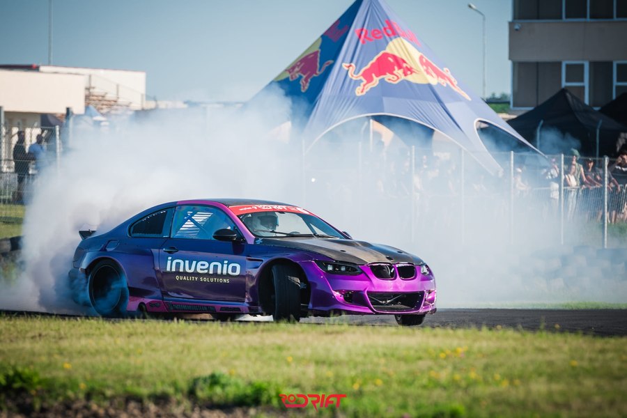 Un elev de clasa a 11-a, noul lider al Campionatului Național de Drift