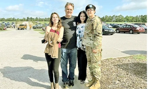 7 elena carstea si fiicele adoptate 6 jpg jpeg