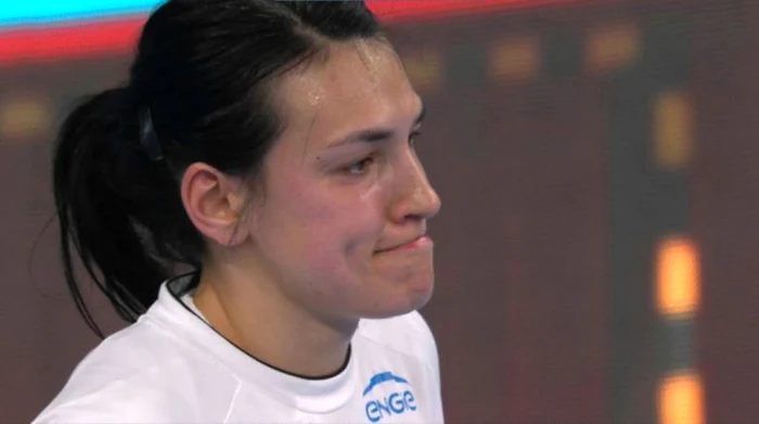 
    Cristina Neagu, un munte de deznădejde după eliminarea din Liga CampionilorCaptură foto: Digi Sport  