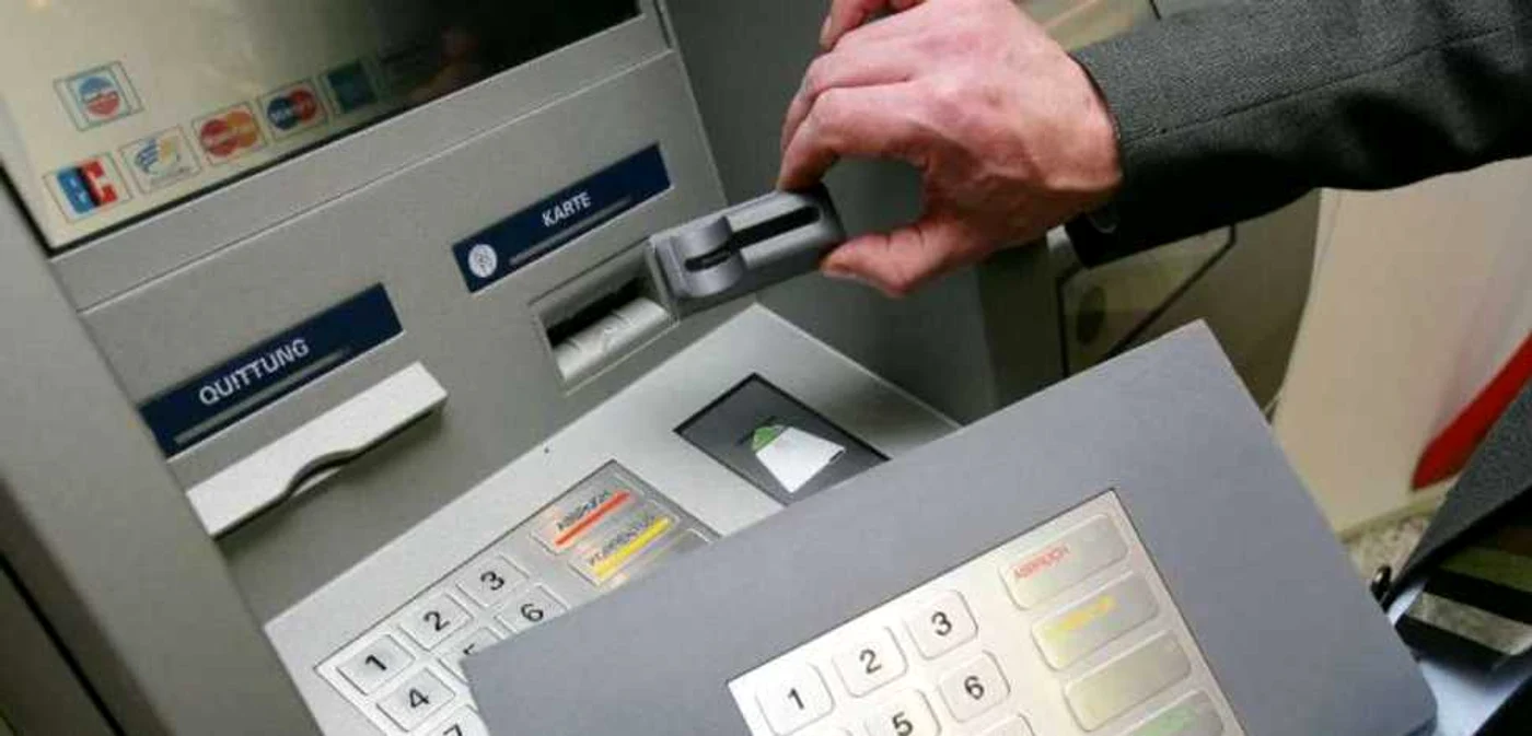 Bărbatul a fost prins la Iaşi după ce a furat aproape 100.000 de euro FOTO Arhivă
