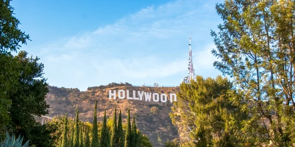 Hollywood FOTO Shutterstock