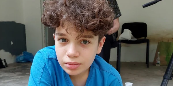 Vlad Manole, 12 ani, este obișnuit cu platourile de filmare din Capitală. FOTO. Cristina Manole