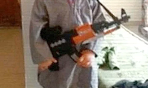 Un micuţ de 3 ani a fost aruncat în aer pentru că nu a fost atent jpeg