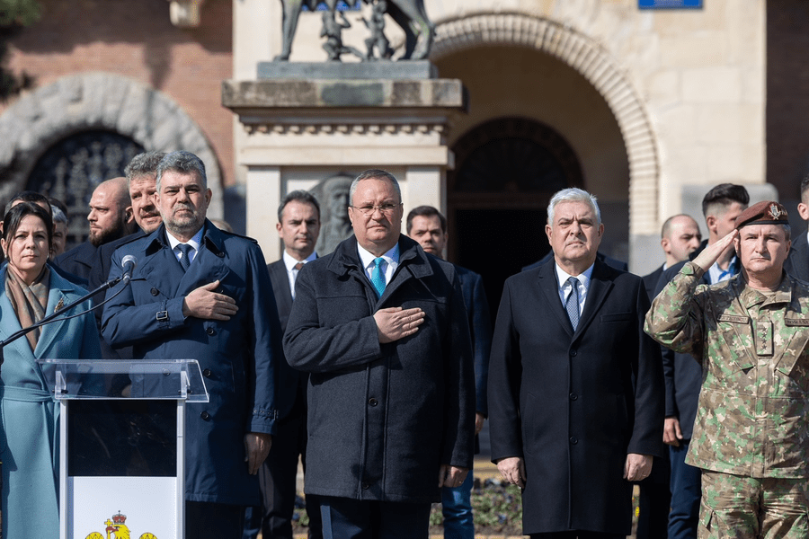 Ciucă și Ciolacu au testat ultimele modele de arme produse în România FOTO