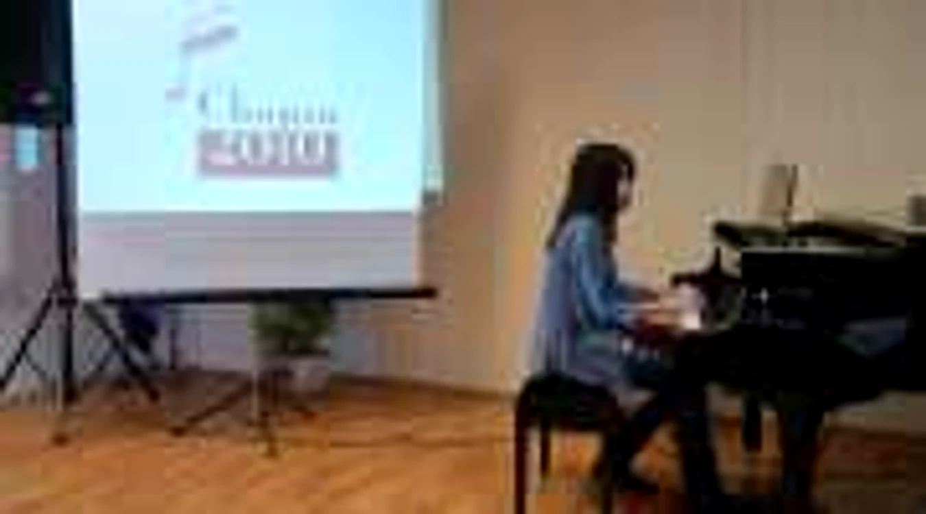 Marina Gudumac studiază pianul de la şapte ani