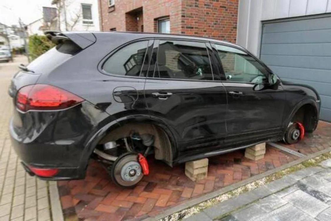 
    Porche Cayenne GTS  
