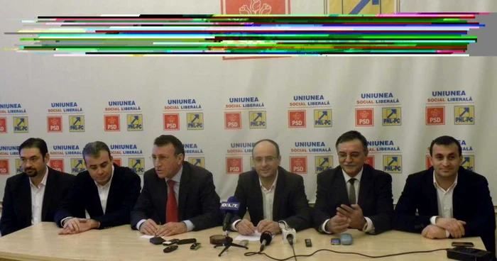 De la stg., la dr.: Emil Moţ, Darius Vâlcov, Paul Stănescu, Minel Prina, Ioan Ciugulea, Marius Oprescu