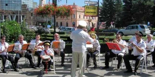 Fanfara Promenada deschide luni stagiunea 2012