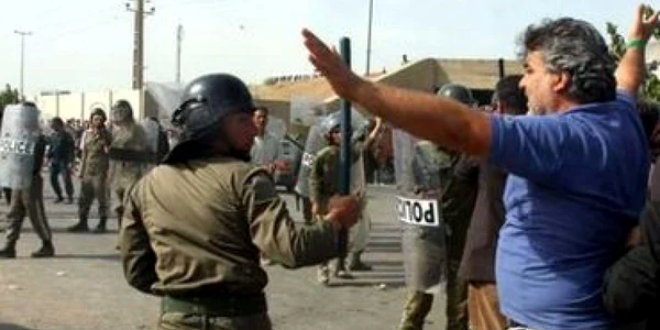 Autorităţile iraniane admit maltratarea mai multor manifestanţi aflaţi în detenţie