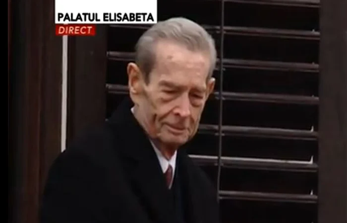 Sute de oameni i-au cântat regelui "La mulţi ani"