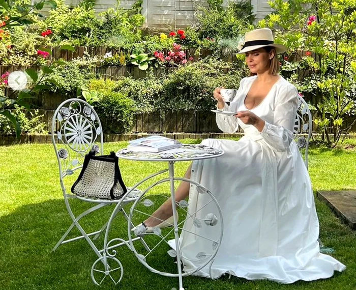 Andreea Marin în grădină, Instagram PNG