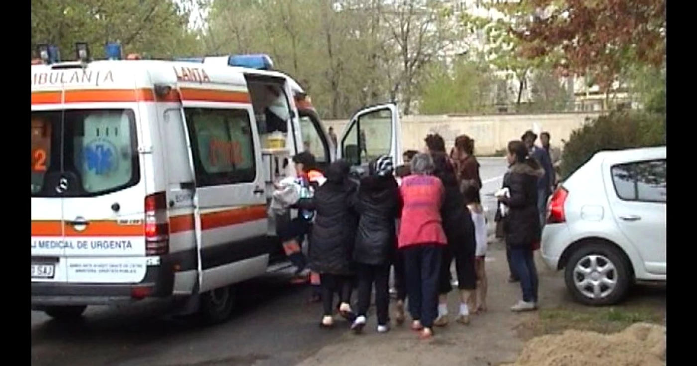 Un baietel de zece ani a fost accidentat dupa ce masina in care se afla a fost lovita de o Honda