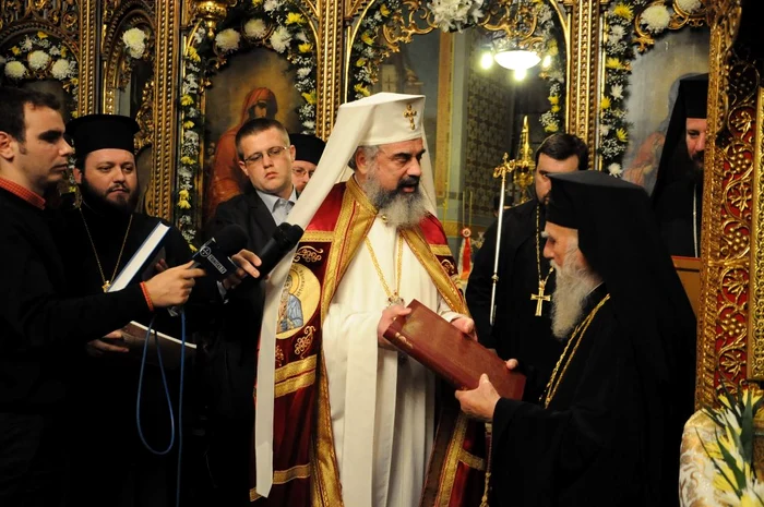 Patriarhul Daniel la Arhiepiscopia Râmnicului (foto: Patriarhia Română) 