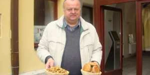Ioan Tătăran organizează la Cluj, de două ori pe lună, un târg tradiţional