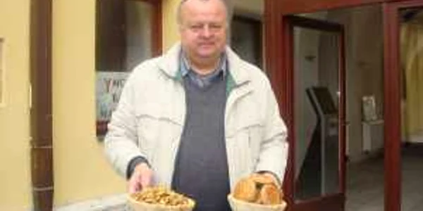 Ioan Tătăran organizează la Cluj, de două ori pe lună, un târg tradiţional