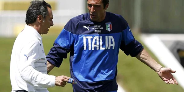 prandelli buffon foto reuters