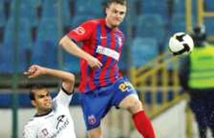Sorin Ghionea (dreapta) este al patrulea român transferat de Protasov
