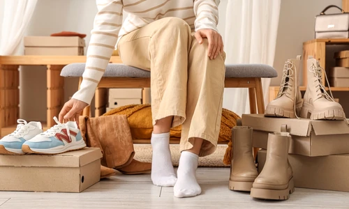 Ponturi pentru a cumpara incaltamintea perfecta  Sursa foto shutterstock 2401038537 jpg