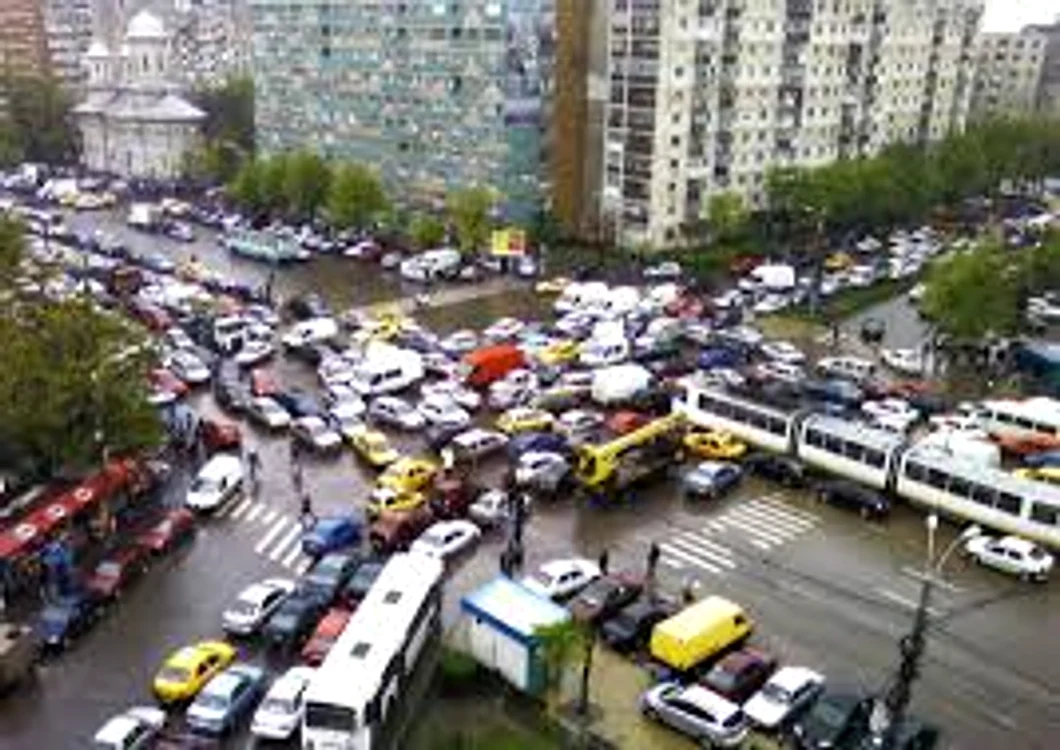 În Capitală, timpul petrecut în ambuteiaje creşte cu 41% parcurgerea unui traseuFoto Click!