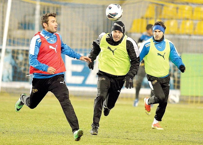 
    Colaborarea dintre ei a mers perfect, dar după plecarea lui “Guriţă” în Spania, la Getafe, au ieşit la iveală întâmplări mai puţin plăcute între cei doi.  